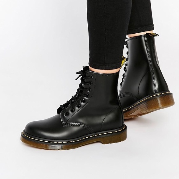 dr martens 1460 w smooth